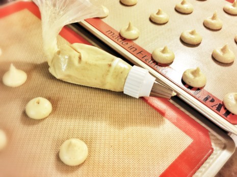 whoopie pies, cake batter, piping bag, pastry bag, banana cream, wilton tip