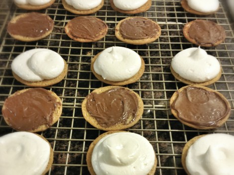 whoopie pies, marshmallow, Hershey's, s'mores, graham cracker, cake, filling