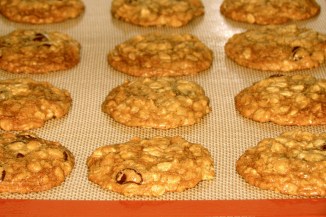 oatmeal cookies, baked, chocolate chip, chocolate chip oatmeal