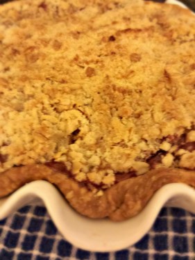 Strawberry Rhubarb Crumb Pie, strawberry-rhubarb, butter, crumb, berries, summer